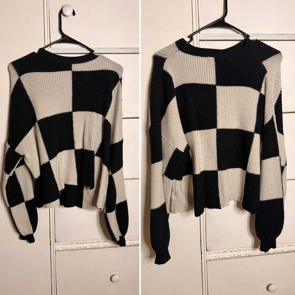 Elegant Black and White Checkered Women's Sweater